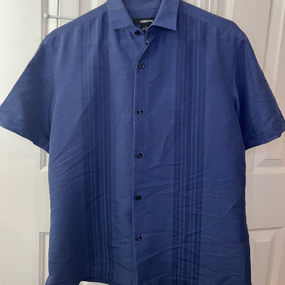 Claiborne brand blue button up short sleeve shirt
